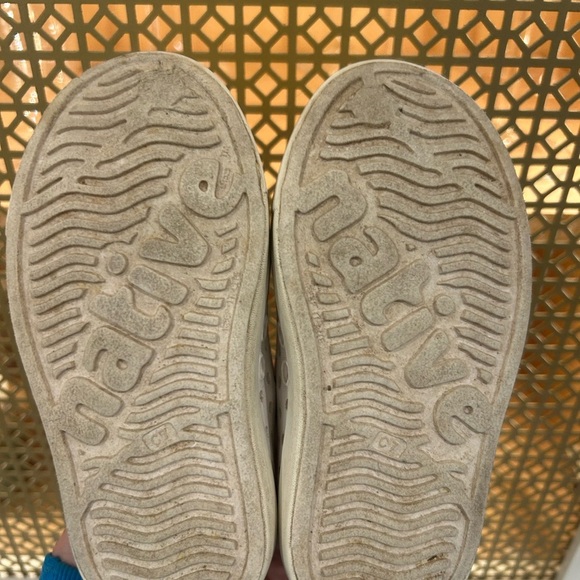 Native Sparkly Pink Kids Slip-On Shoes size 9T - Picture 7 of 7